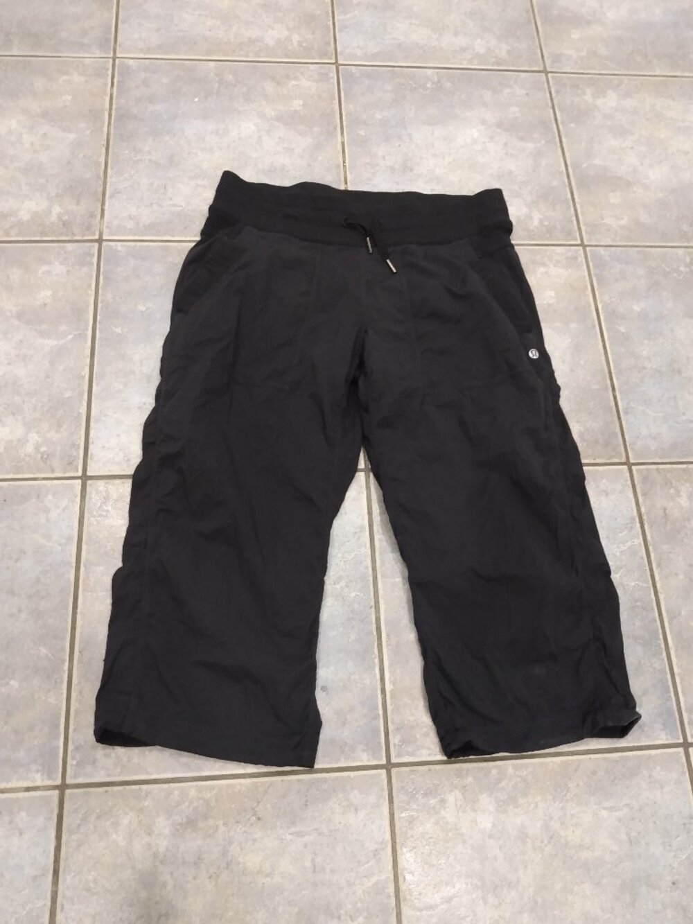 Womens Lululemon Dance Studio Pants Crop 3/4 Navy Blue Size 8